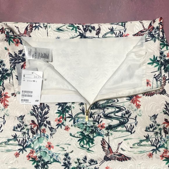 H&M Women's Creamy White Botanical Mini Skirt, Size 10 - Picture 6 of 7